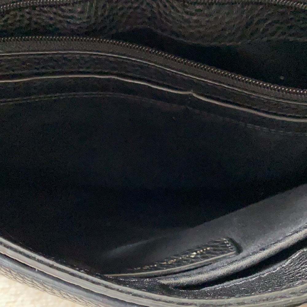 Michael Kors black messenger bag - Picture 6 of 7